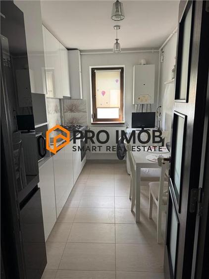 Apartament cu 2 camere decomandat, mobilat în Micro 5
