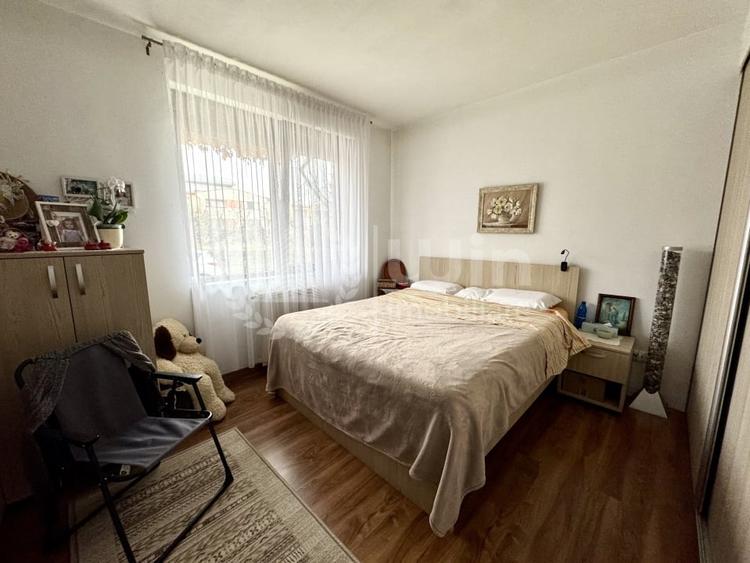 Apartament cu 3 camere semidecomandat, mobilat în Borhanci