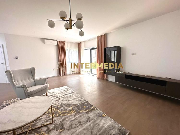Duplex cu 4 camere cu Canalizare în Ultracentral