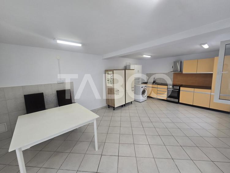 Duplex cu 3 camere semidecomandat cu Canalizare în Calea Poplăcii