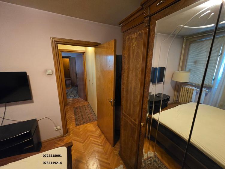 Apartament cu 3 camere semidecomandat în Baba Novac