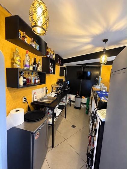 Spațiu comercial, în Central