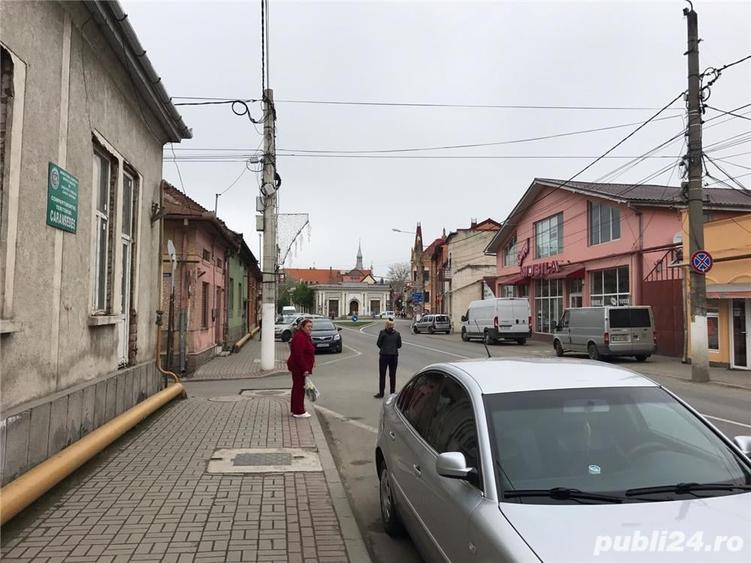 Casă cu 6 camere cu Teren 100 Mp în Caransebeș