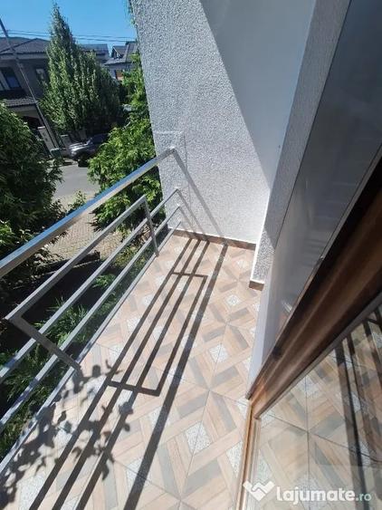 Apartament cu 3 camere semidecomandat în Central