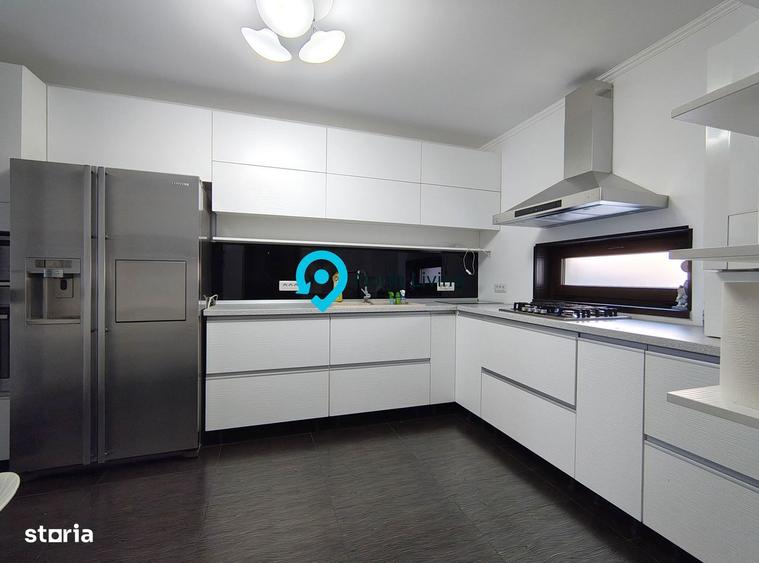 Apartament cu 4 camere, mobilat în Central