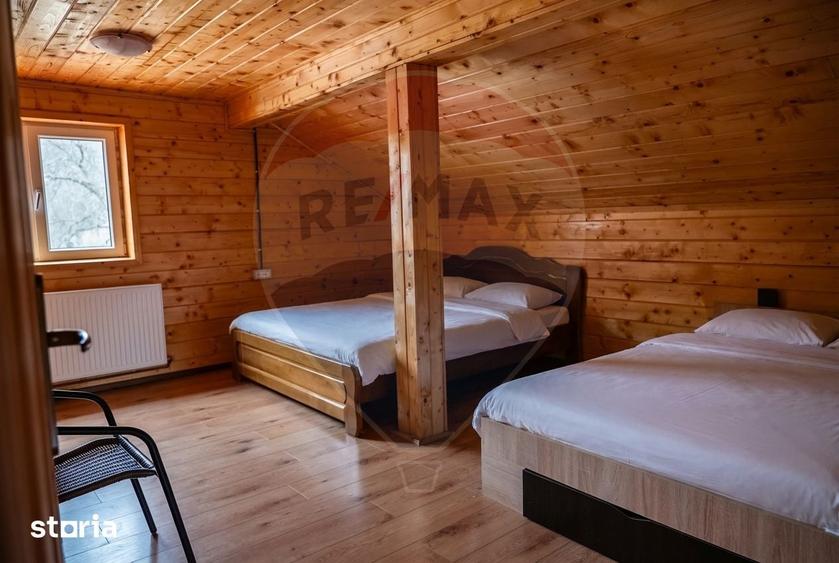 Casă cu Teren 3300 Mp în Iara