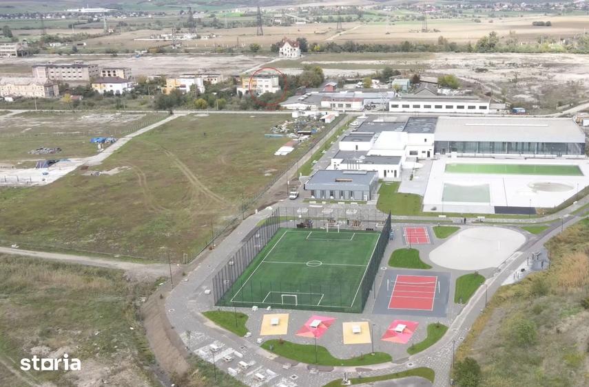 Casă cu 4 camere cu Teren 300 Mp în Central