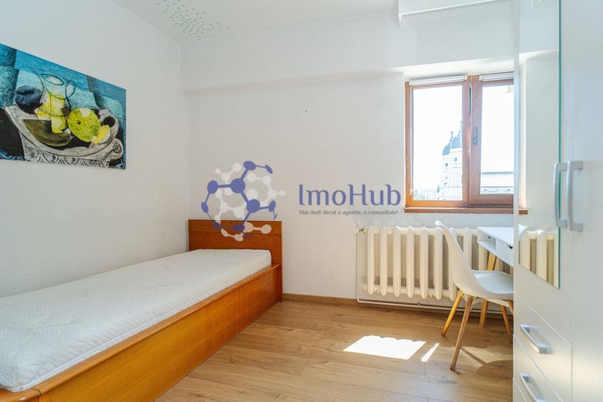 Apartament cu 3 camere în Centru Civic