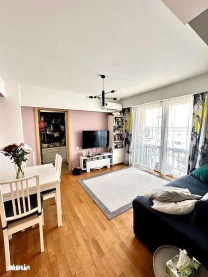 Apartament cu 2 camere decomandat în Calea Victoriei