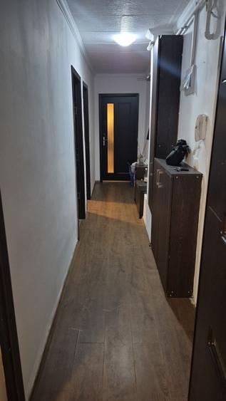 Apartament cu 3 camere decomandat în Ștrand