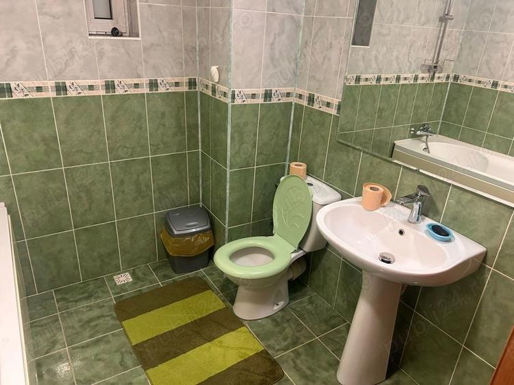 Casă cu 6 camere cu Teren 1400 Mp în Steaua