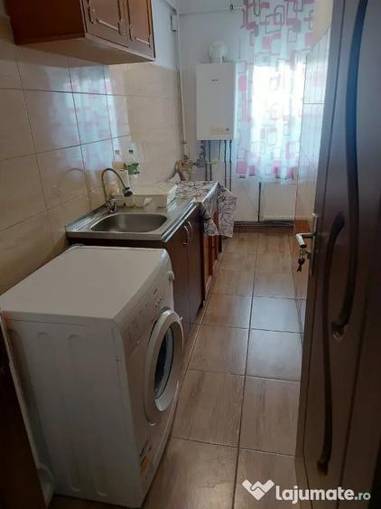 Garsonieră decomandată în Central