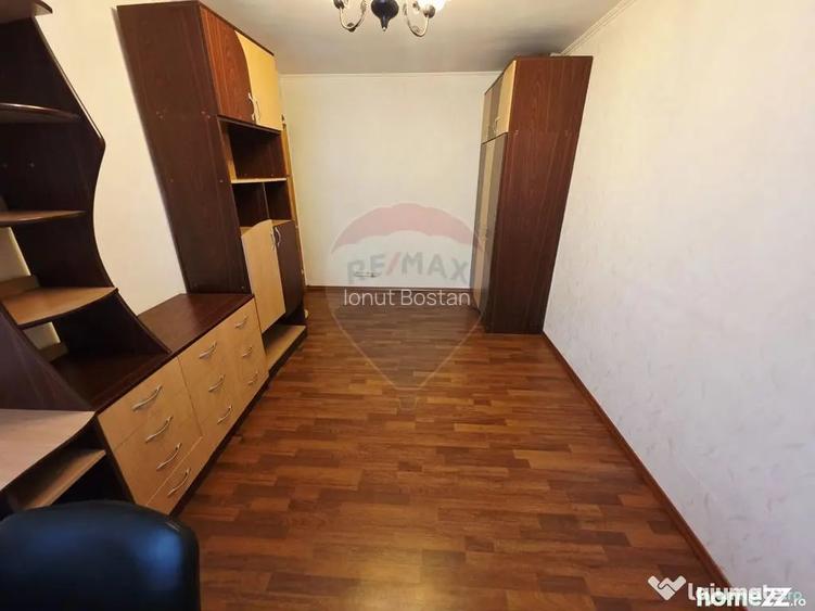 Apartament cu 4 camere de vanzare in zona Calea Romanului - Piatra-Neamt (Neamt)