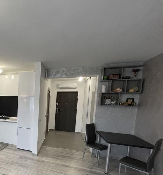Apartament semidecomandat în Tudor