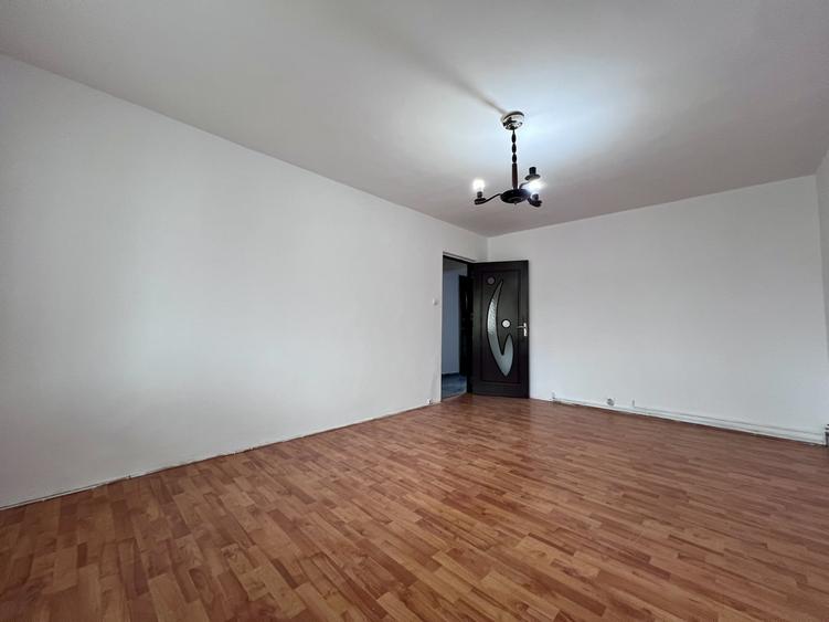 Apartament spatios, 3 camere, decomandat, 65 mp utili - Modern - 2
