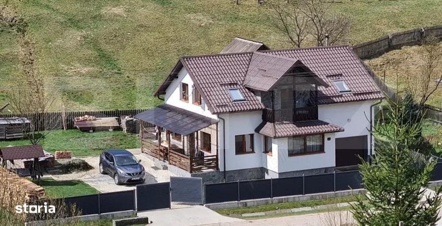 Casă cu 3 camere în Ciupercenii Noi
