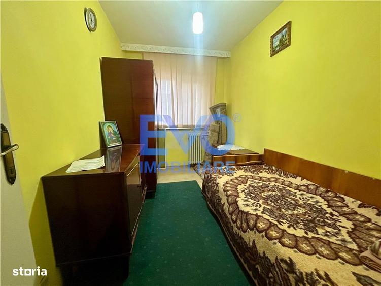 Apartament cu 3 camere decomandat în Alexandru cel Bun