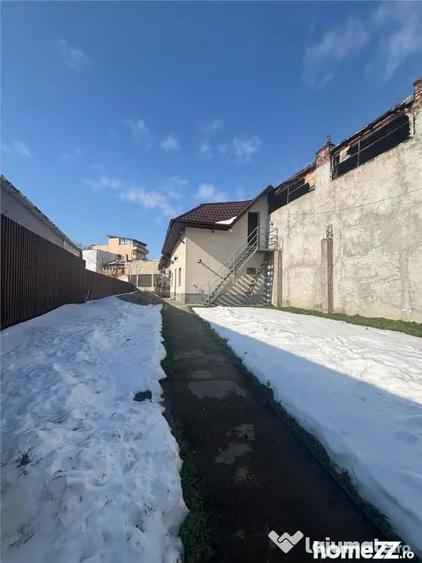 Casă cu 6 camere cu Teren 469 Mp în Coșbuc