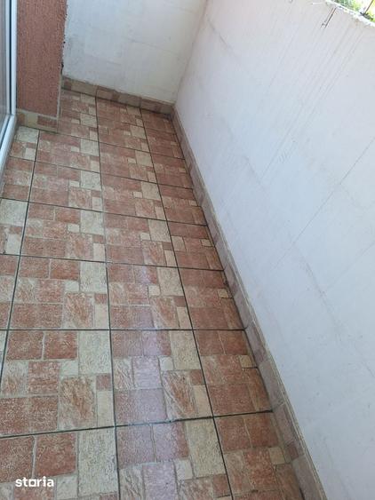 Apartament cu 3 camere în Florești