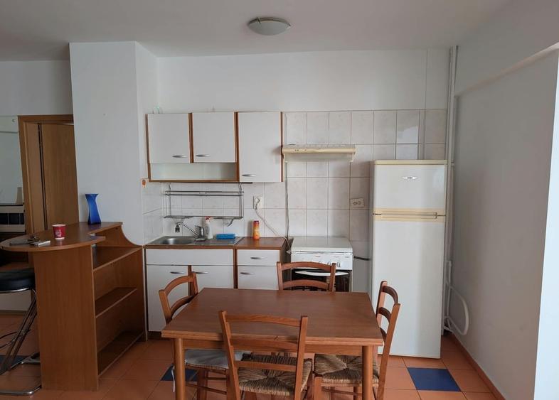 Apartament cu 2 camere semidecomandat, mobilat în Dorobanți