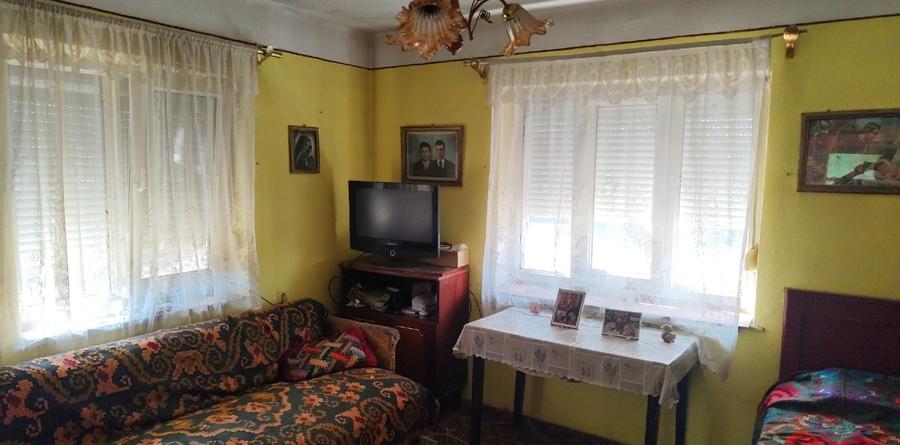Casă individuală cu 3 camere cu Teren 5000 Mp în Abrămuț