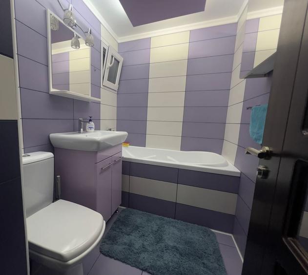 Apartament cu 2 camere, mobilat în Boema