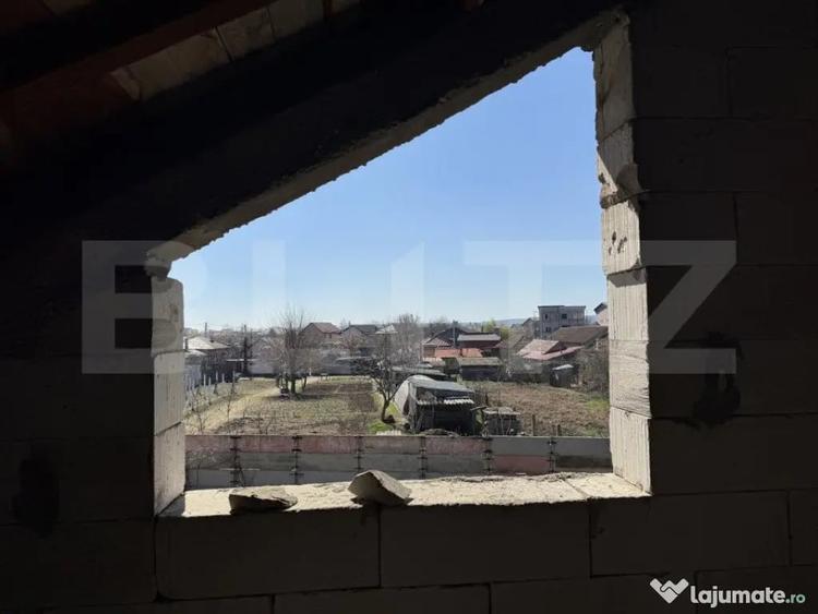 Casă cu 4 camere cu Teren 420 Mp în Cernele
