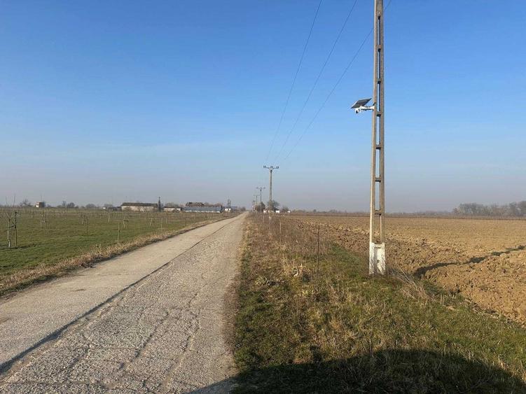 Teren de 749000 mp, în Bucești