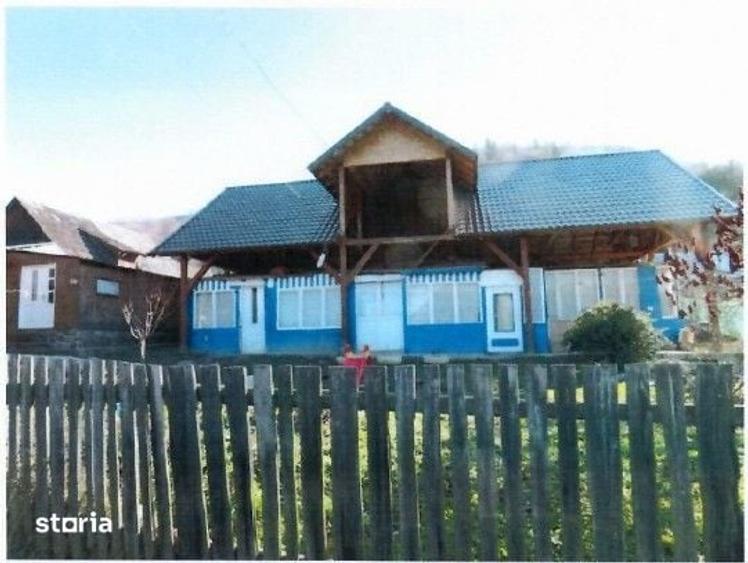 Casă cu 4 camere cu Teren 1165 Mp în Oanțu