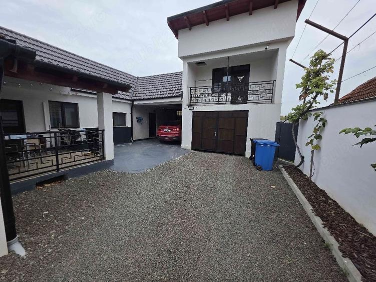 Casă cu 3 camere cu Teren 800 Mp în Botiz