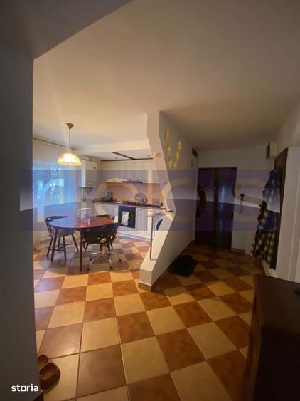 Apartament cu 3 camere decomandat, mobilat în Vitan