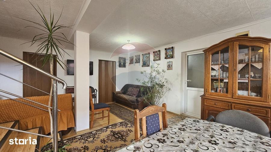 Casa cu 2 corpuri in Sanpetru | Singur in curte | 1025 mp teren - 18