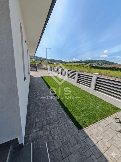 Duplex cu 4 camere cu Canalizare în Unirea
