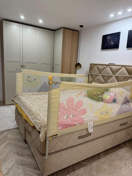Apartament cu 3 camere semidecomandat, mobilat în Dristor