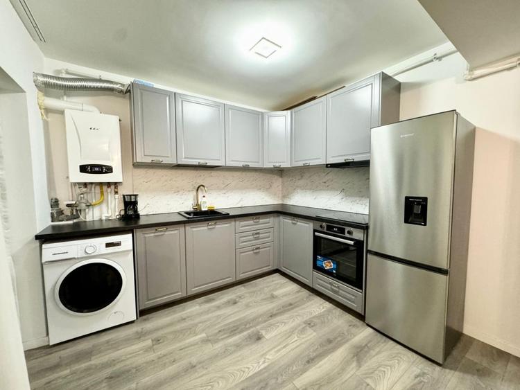 Apartament cu 2 camere semidecomandat, mobilat în Dâmbul Rotund
