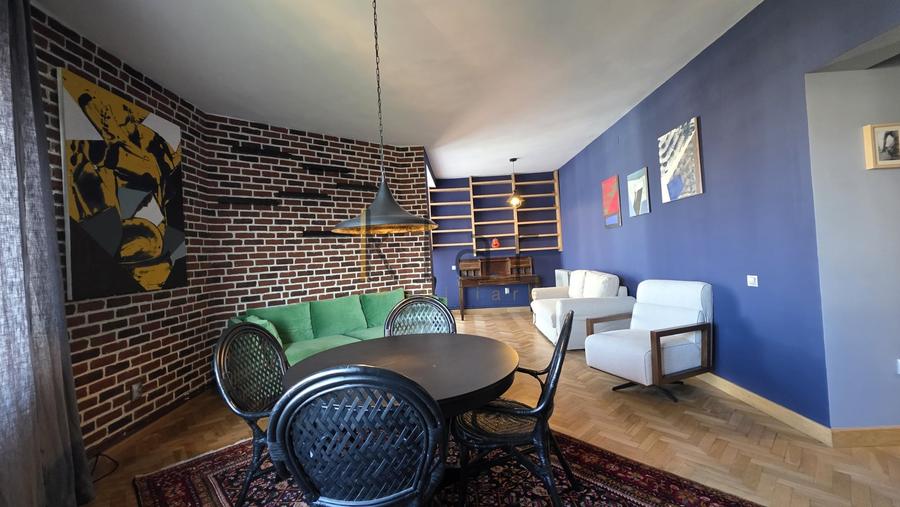 Apartament cu 3 camere decomandat, mobilat în Central