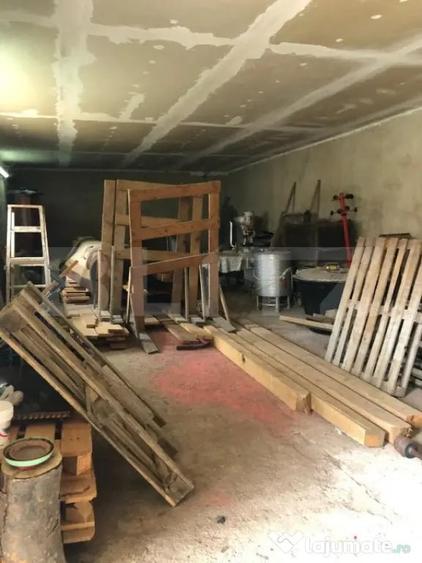 Casă cu 7 camere cu Teren 2850 Mp în Central