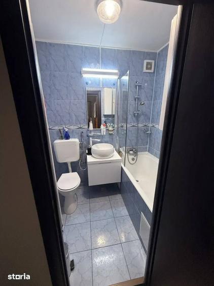 Apartament cu 4 camere în Berceni