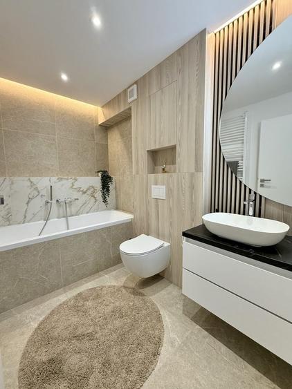 Apartament cu 3 camere decomandat în Exterior Vest
