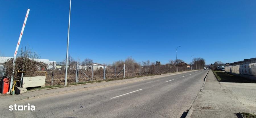 Spațiu comercial, de 3,200 mp, în Central