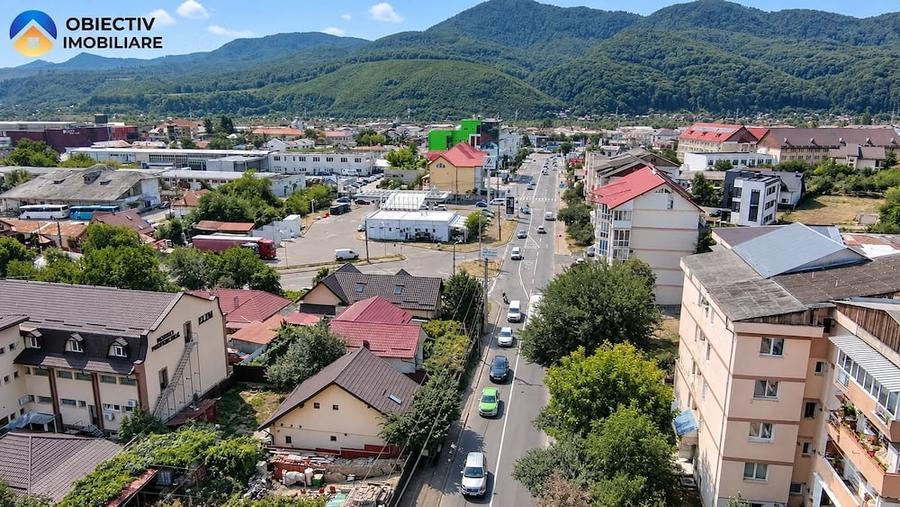 Teren de 700 mp, în 1 Mai