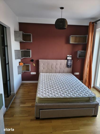 Apartament cu 3 camere semidecomandat în Sopor