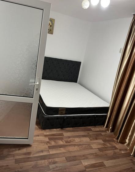 Casă cu 5 camere cu Teren 300 Mp în Rahova