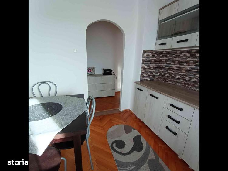 Apartament cu 2 camere decomandat în Girocului