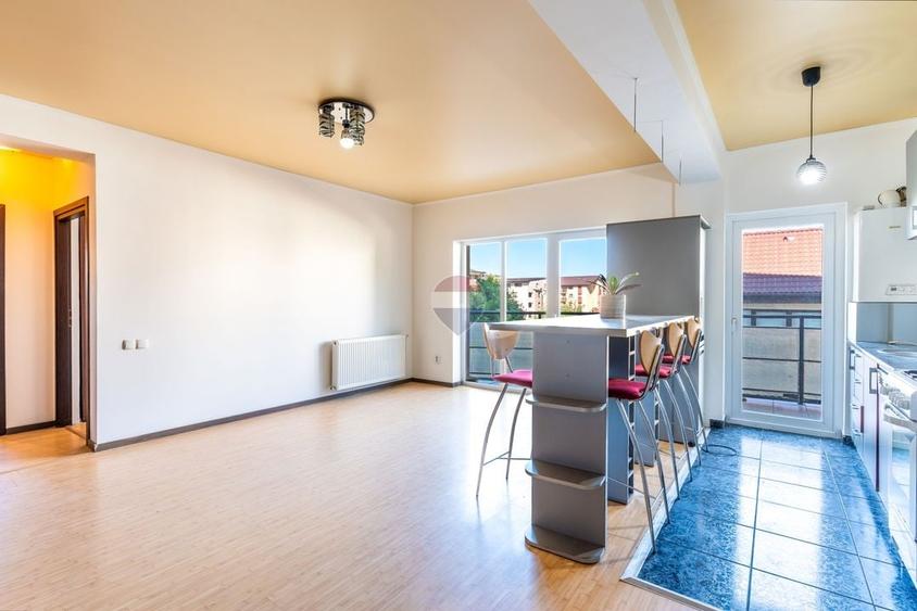 Apartament cu 2 camere semidecomandat, mobilat în Florești