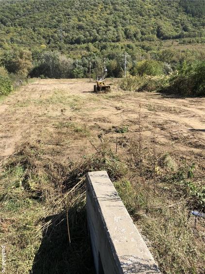 Teren de 4300 mp, în Central