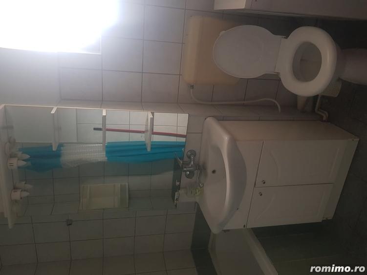 Apartament cu 3 camere decomandat în Traian