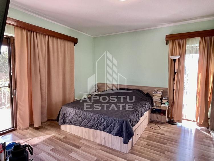 Casă individuală cu 5 camere cu Canalizare în Ronaț
