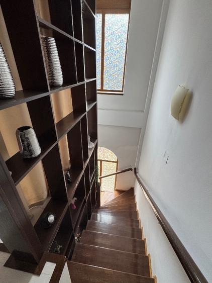 Casă individuală cu 8 camere cu Canalizare în Kiseleff