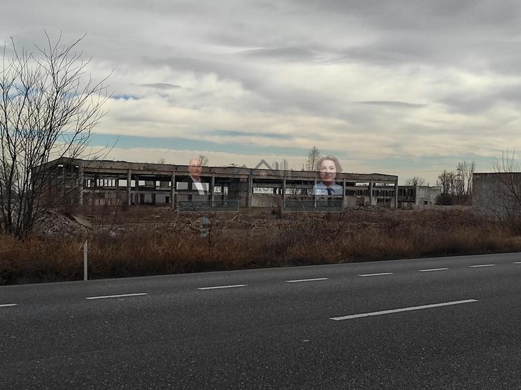 Teren Construcții intravilan de 100000 mp, în Exterior Est